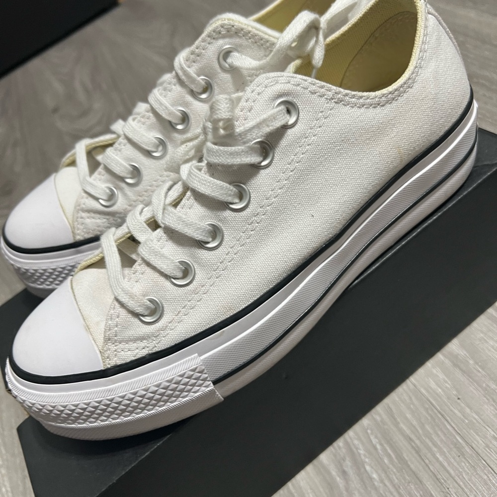 Converse Chuck Taylor All Star Lift Platform White Size 7